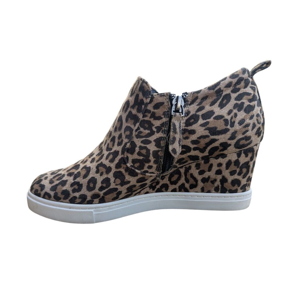 Susina Cheetah Hidden Wedge Heel Sneaker Bootie Boots Faux Suede Women's Size 6